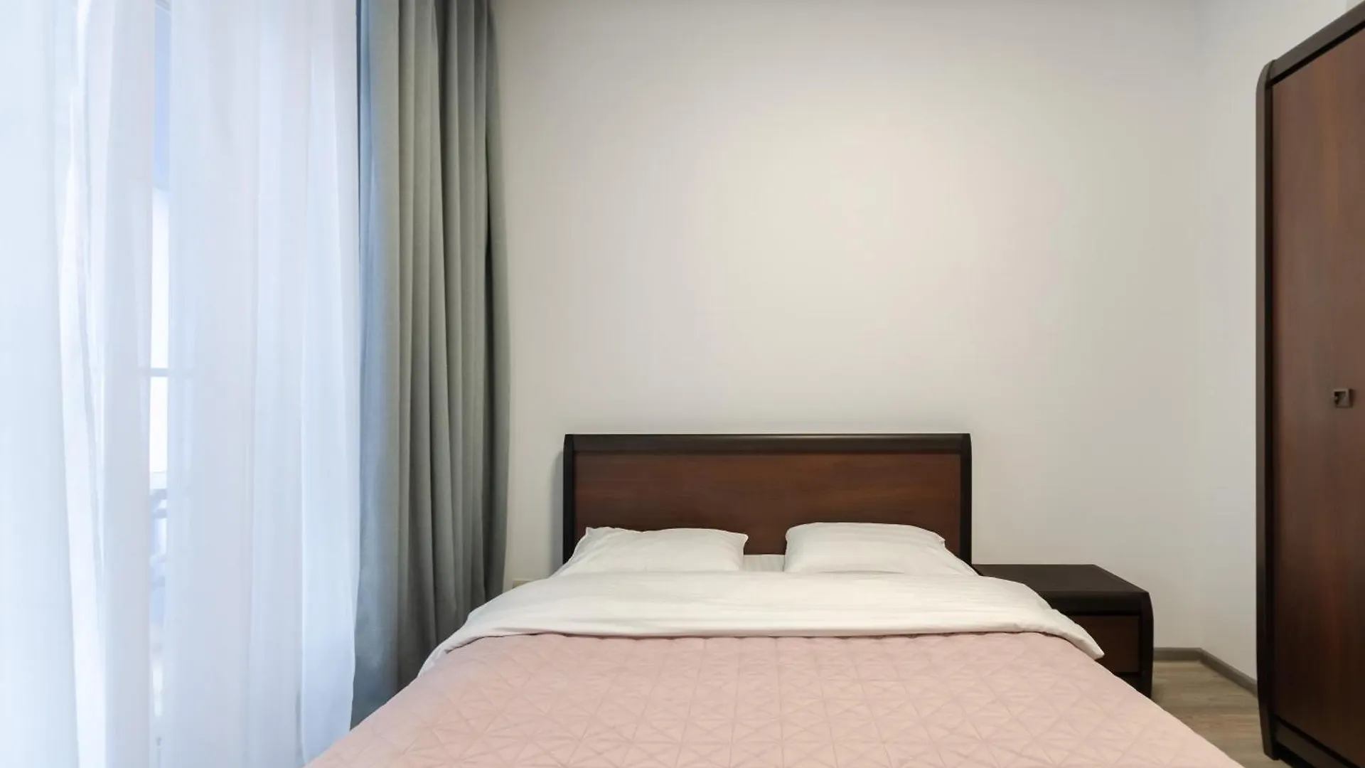 Petrovdom Apartments 3-6 In Rc Vozdvizhenka Podil, Dehtiarna,6 Kiev