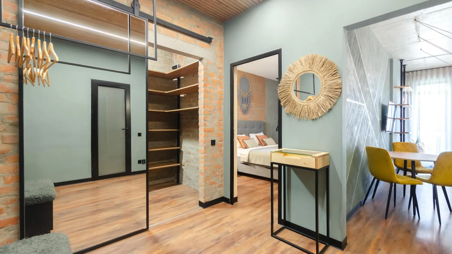 Petrovdom Apartments 3-6 In Rc Vozdvizhenka Podil, Dehtiarna,6 كييف