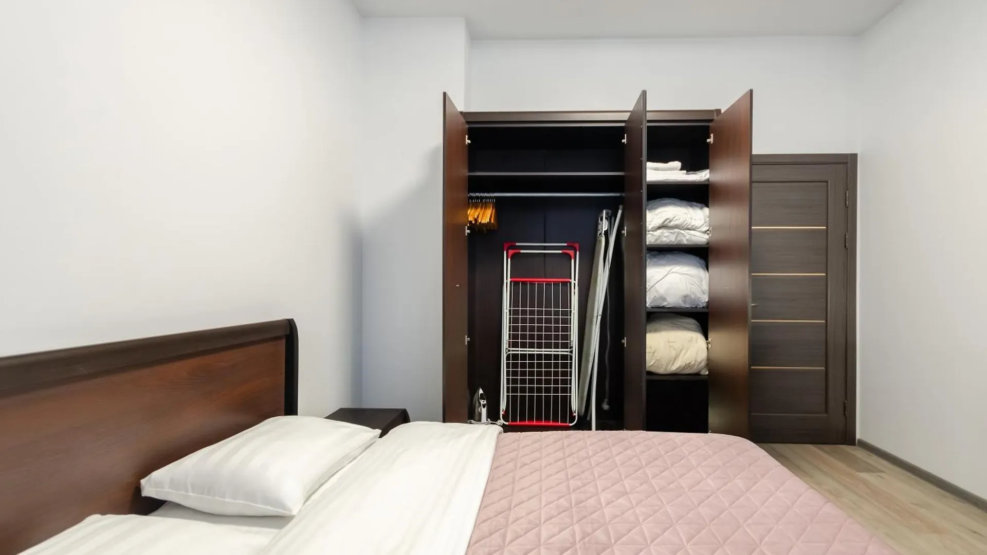 Petrovdom Apartments 3-6 In Rc Vozdvizhenka Podil, Dehtiarna,6 كييف أوكرانيا